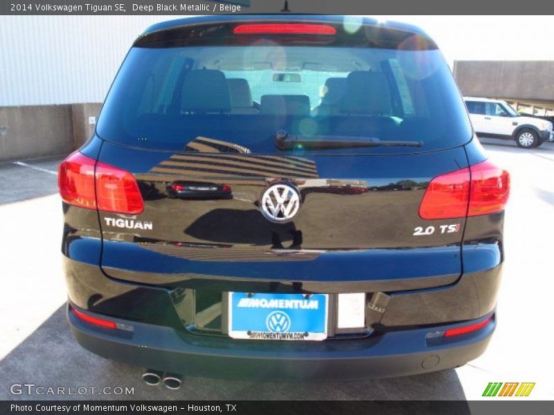 Deep Black Metallic / Beige 2014 Volkswagen Tiguan SE