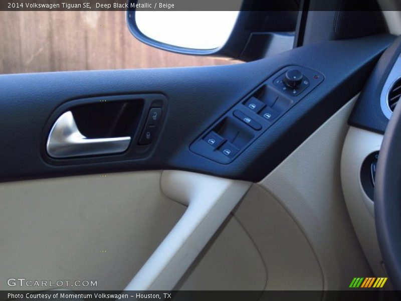 Deep Black Metallic / Beige 2014 Volkswagen Tiguan SE