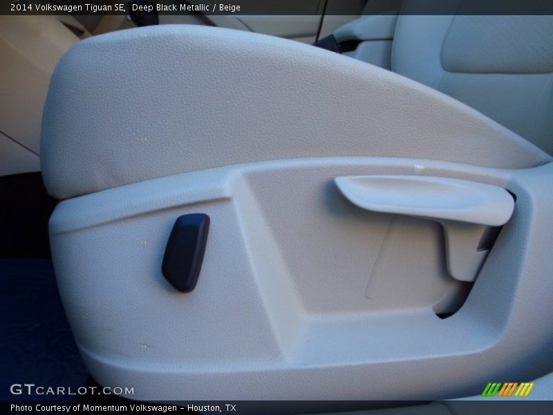 Deep Black Metallic / Beige 2014 Volkswagen Tiguan SE