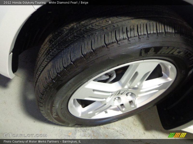 White Diamond Pearl / Beige 2012 Honda Odyssey Touring