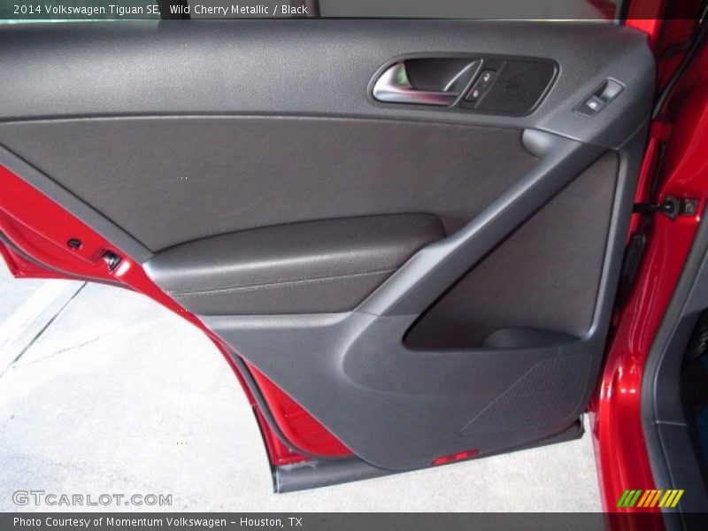 Wild Cherry Metallic / Black 2014 Volkswagen Tiguan SE