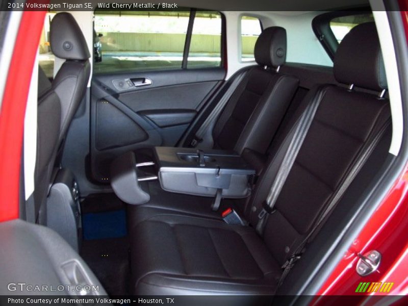 Wild Cherry Metallic / Black 2014 Volkswagen Tiguan SE