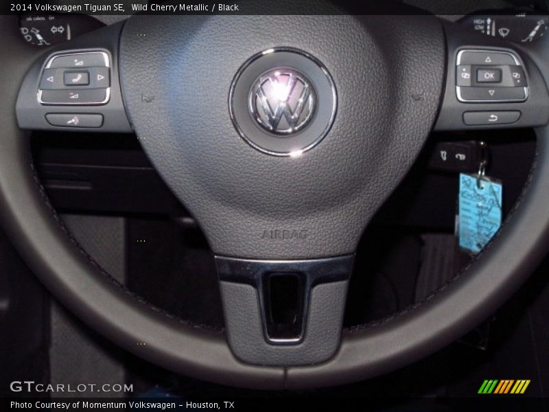 Wild Cherry Metallic / Black 2014 Volkswagen Tiguan SE