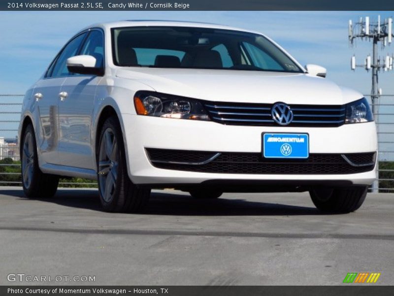 Candy White / Cornsilk Beige 2014 Volkswagen Passat 2.5L SE