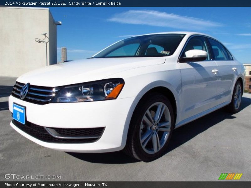 Candy White / Cornsilk Beige 2014 Volkswagen Passat 2.5L SE