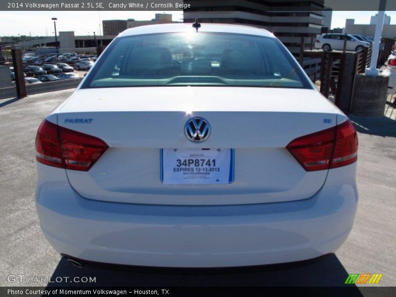 Candy White / Cornsilk Beige 2014 Volkswagen Passat 2.5L SE