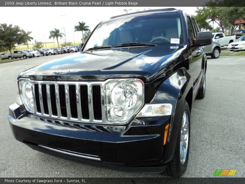 Brilliant Black Crystal Pearl / Light Pebble Beige 2009 Jeep Liberty Limited