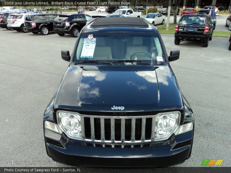 Brilliant Black Crystal Pearl / Light Pebble Beige 2009 Jeep Liberty Limited