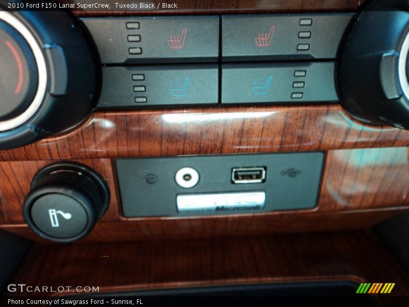 Tuxedo Black / Black 2010 Ford F150 Lariat SuperCrew