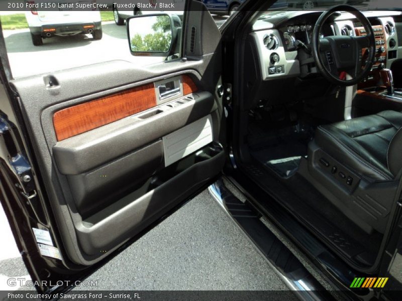 Tuxedo Black / Black 2010 Ford F150 Lariat SuperCrew