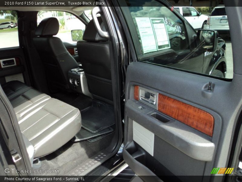 Tuxedo Black / Black 2010 Ford F150 Lariat SuperCrew