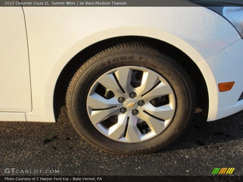 Summit White / Jet Black/Medium Titanium 2013 Chevrolet Cruze LS
