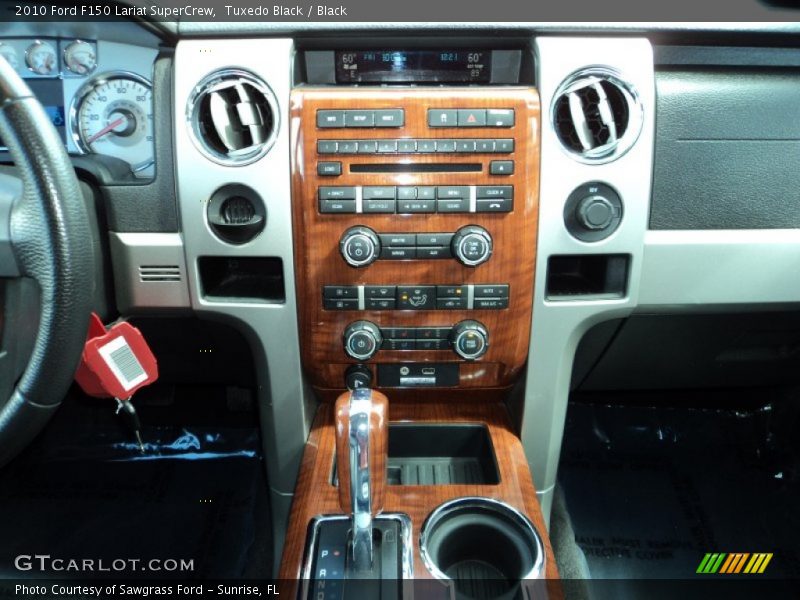 Tuxedo Black / Black 2010 Ford F150 Lariat SuperCrew