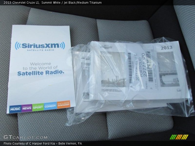 Summit White / Jet Black/Medium Titanium 2013 Chevrolet Cruze LS