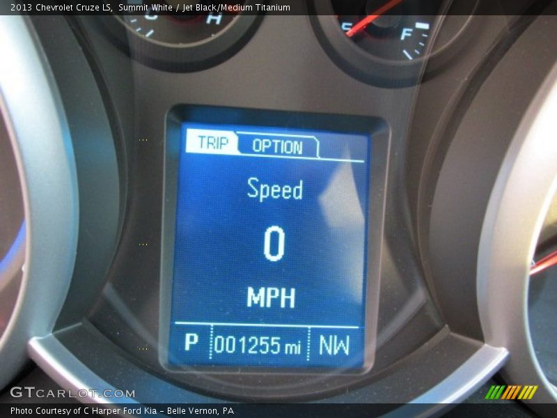 Summit White / Jet Black/Medium Titanium 2013 Chevrolet Cruze LS