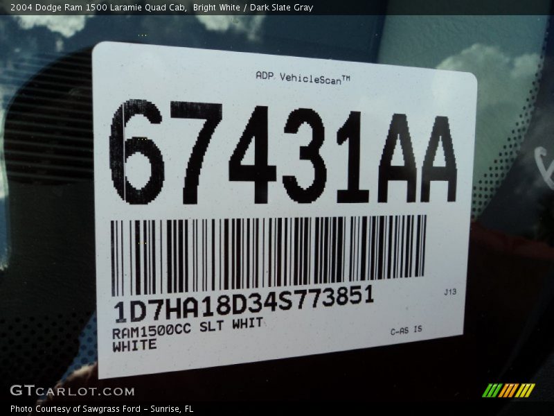 Bright White / Dark Slate Gray 2004 Dodge Ram 1500 Laramie Quad Cab