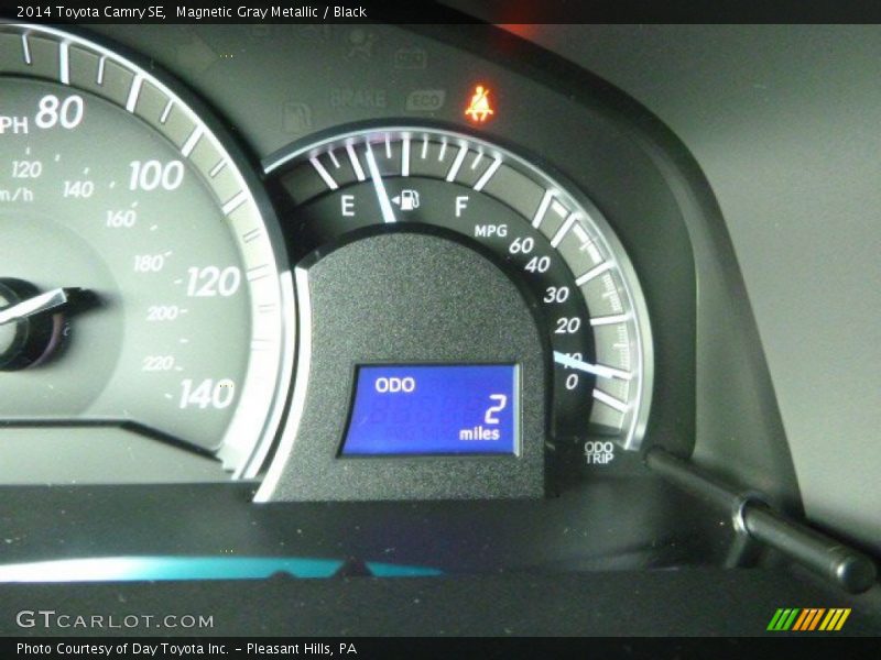 Magnetic Gray Metallic / Black 2014 Toyota Camry SE