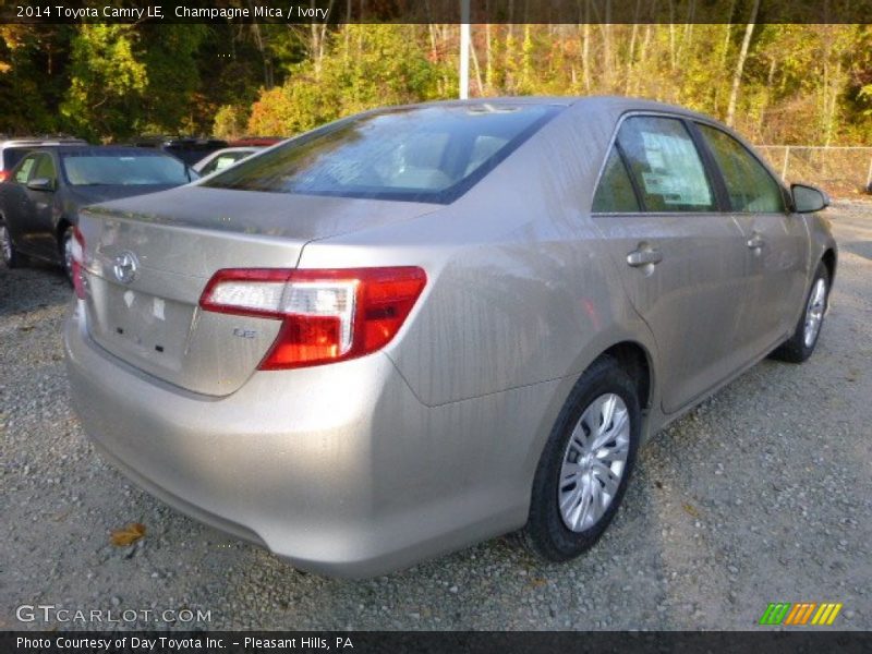 Champagne Mica / Ivory 2014 Toyota Camry LE