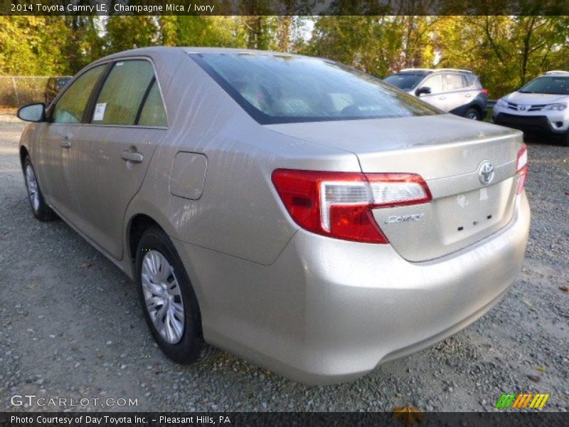 Champagne Mica / Ivory 2014 Toyota Camry LE