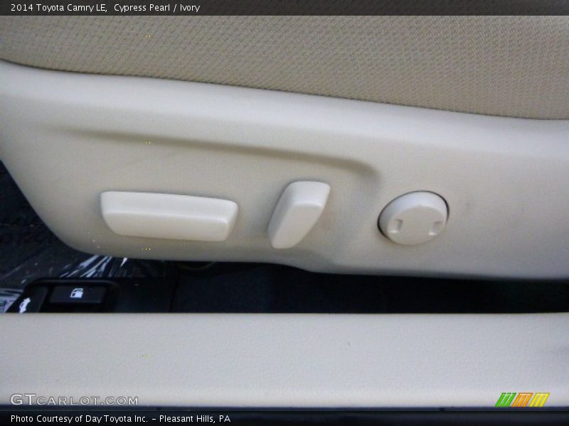 Cypress Pearl / Ivory 2014 Toyota Camry LE