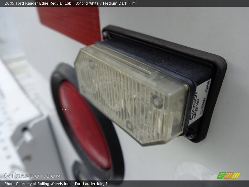 Oxford White / Medium Dark Flint 2005 Ford Ranger Edge Regular Cab