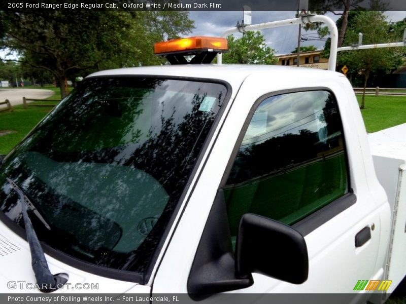 Oxford White / Medium Dark Flint 2005 Ford Ranger Edge Regular Cab