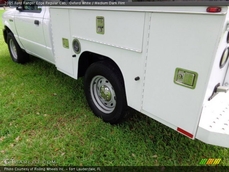 Oxford White / Medium Dark Flint 2005 Ford Ranger Edge Regular Cab