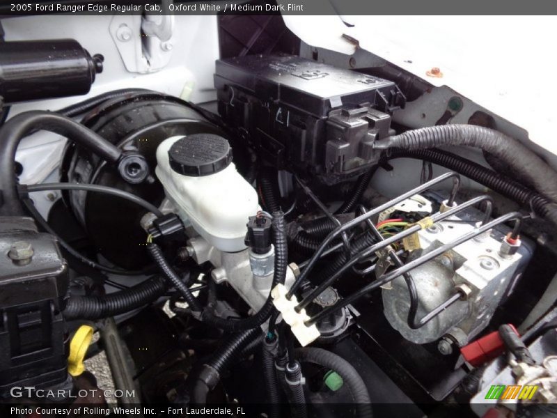 Oxford White / Medium Dark Flint 2005 Ford Ranger Edge Regular Cab