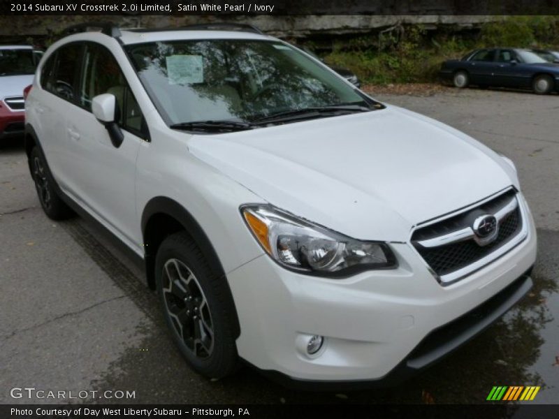Front 3/4 View of 2014 XV Crosstrek 2.0i Limited