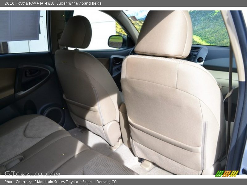 Super White / Sand Beige 2010 Toyota RAV4 I4 4WD