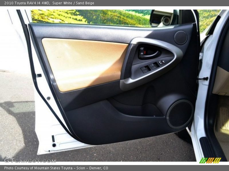 Super White / Sand Beige 2010 Toyota RAV4 I4 4WD