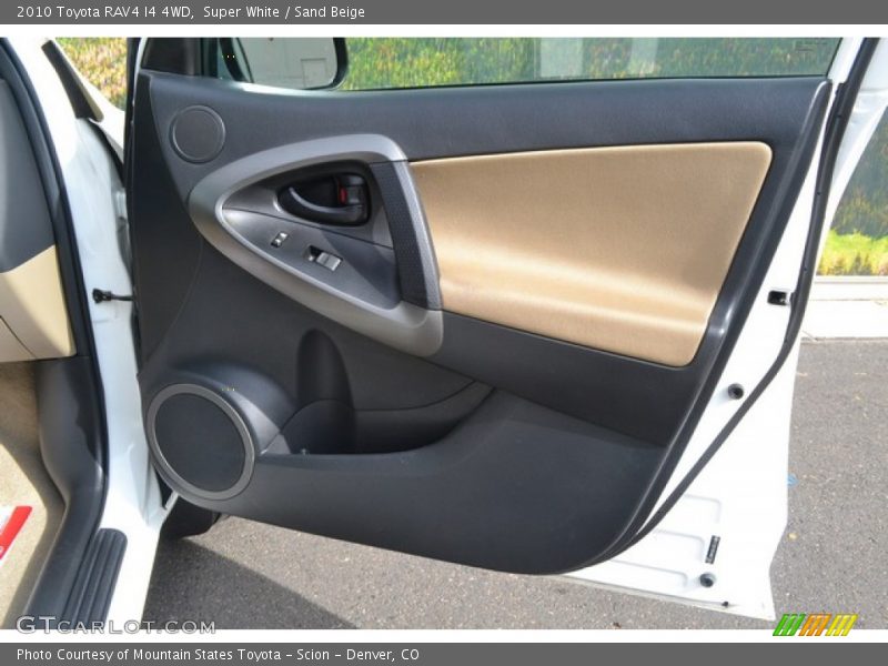 Super White / Sand Beige 2010 Toyota RAV4 I4 4WD