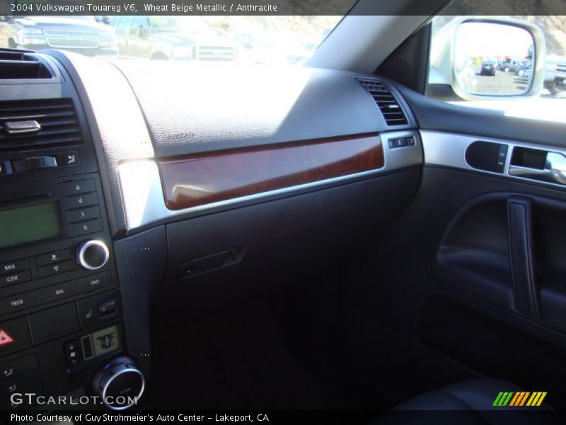Wheat Beige Metallic / Anthracite 2004 Volkswagen Touareg V6