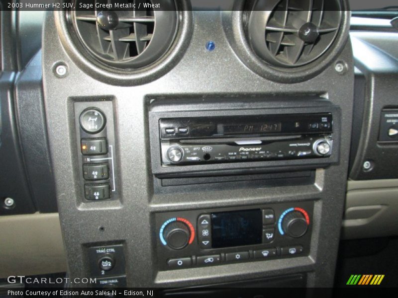 Controls of 2003 H2 SUV