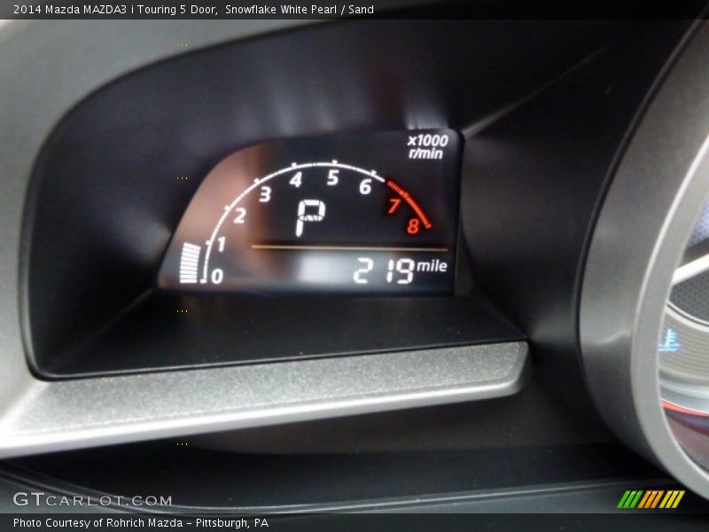 Snowflake White Pearl / Sand 2014 Mazda MAZDA3 i Touring 5 Door