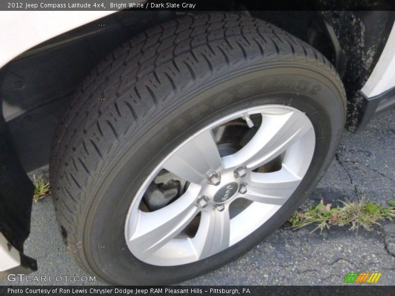 Bright White / Dark Slate Gray 2012 Jeep Compass Latitude 4x4