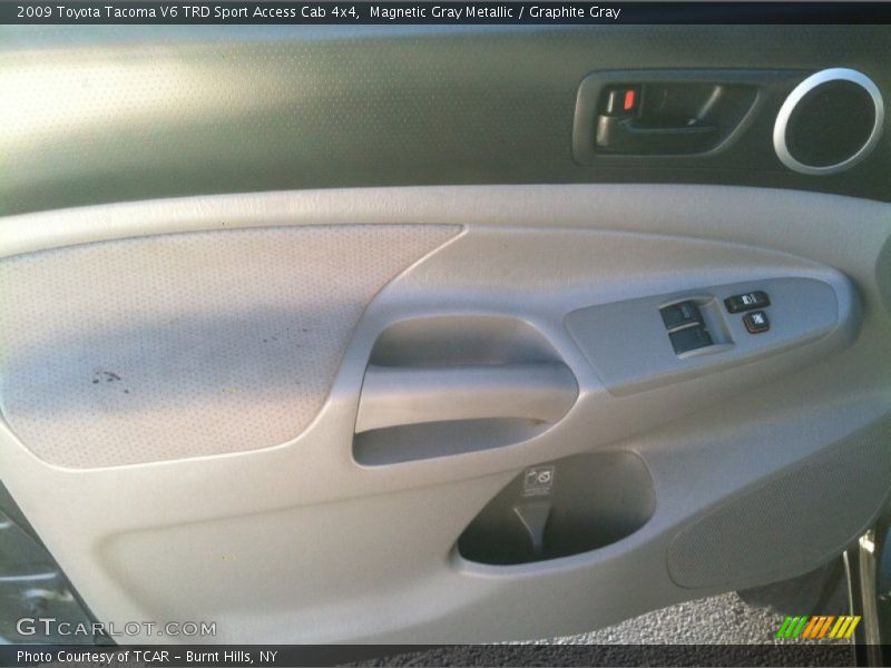 Magnetic Gray Metallic / Graphite Gray 2009 Toyota Tacoma V6 TRD Sport Access Cab 4x4