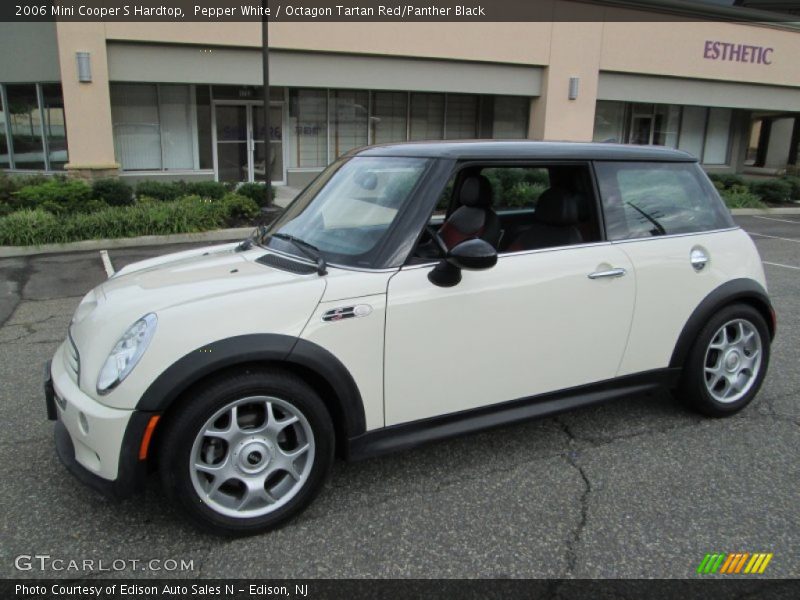 Pepper White / Octagon Tartan Red/Panther Black 2006 Mini Cooper S Hardtop