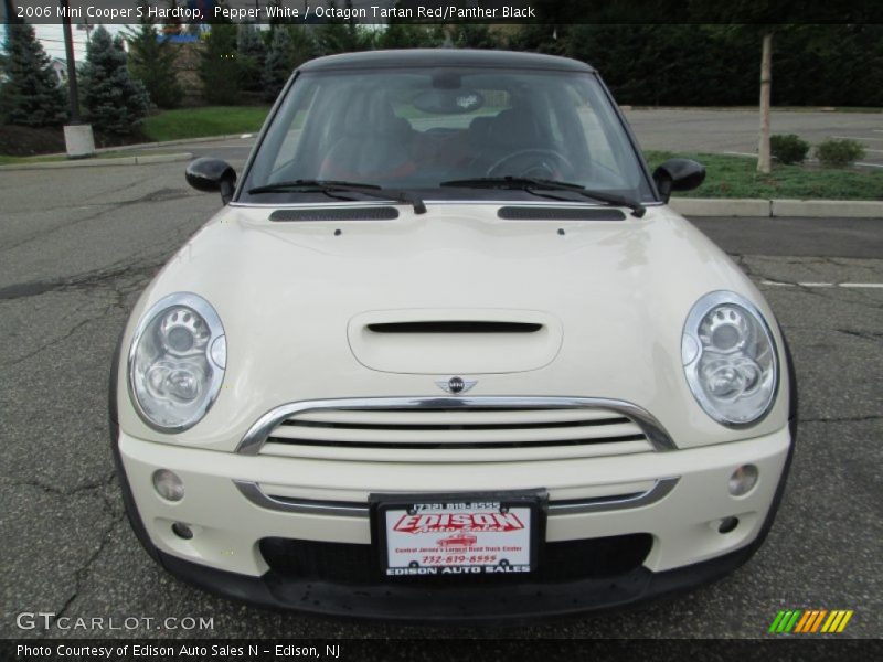 Pepper White / Octagon Tartan Red/Panther Black 2006 Mini Cooper S Hardtop