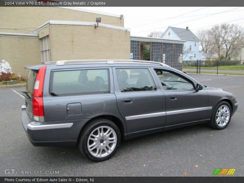 Titanium Gray Metallic / Graphite 2004 Volvo V70 2.5T