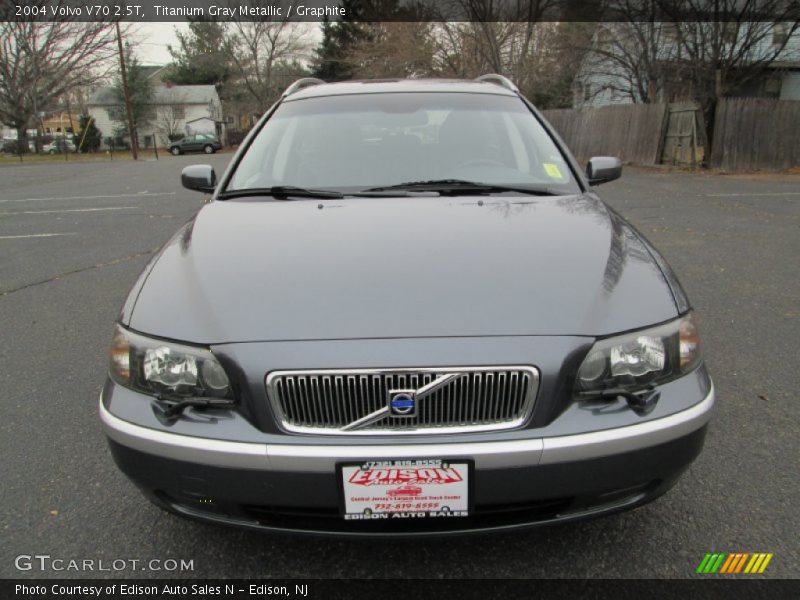 Titanium Gray Metallic / Graphite 2004 Volvo V70 2.5T