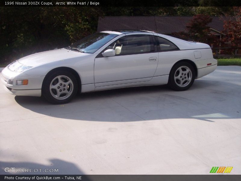 Arctic White Pearl / Beige 1996 Nissan 300ZX Coupe