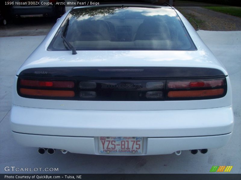 Arctic White Pearl / Beige 1996 Nissan 300ZX Coupe