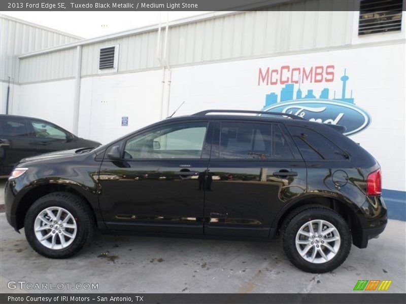 Tuxedo Black Metallic / Medium Light Stone 2013 Ford Edge SE