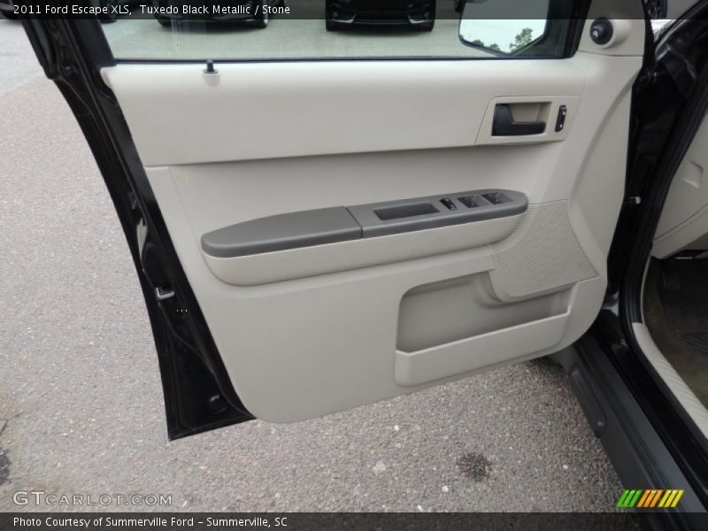 Tuxedo Black Metallic / Stone 2011 Ford Escape XLS