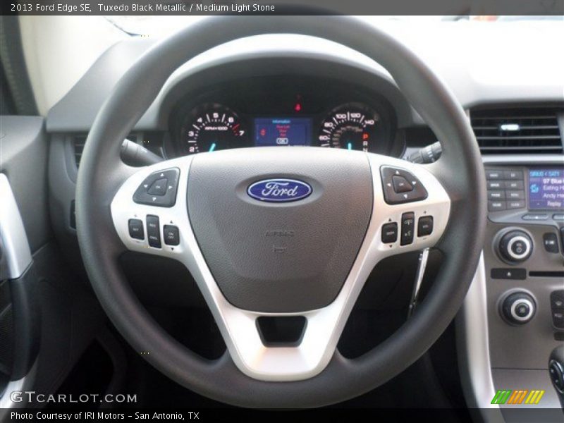 Tuxedo Black Metallic / Medium Light Stone 2013 Ford Edge SE