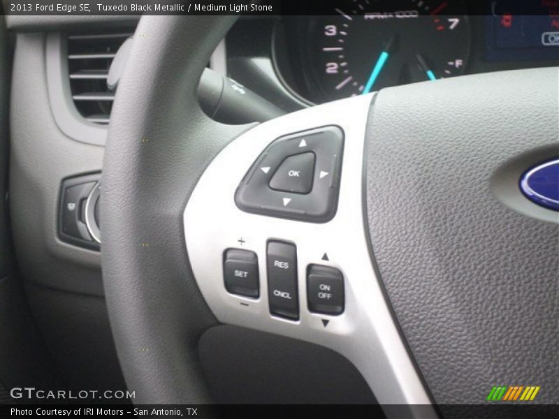 Tuxedo Black Metallic / Medium Light Stone 2013 Ford Edge SE