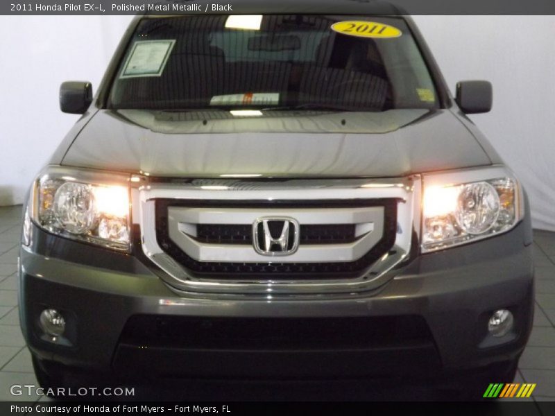 Polished Metal Metallic / Black 2011 Honda Pilot EX-L