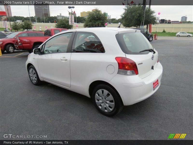 Polar White / Dark Charcoal 2009 Toyota Yaris S 3 Door Liftback