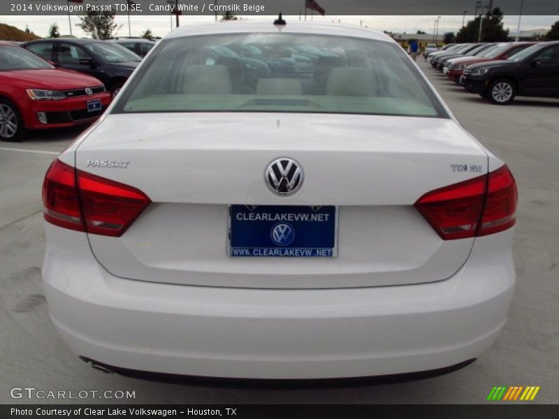 Candy White / Cornsilk Beige 2014 Volkswagen Passat TDI SE